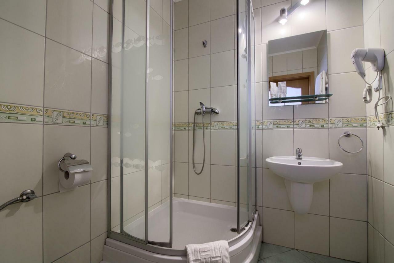 Hôtel Nawigator à Miedzyzdroje Extérieur photo